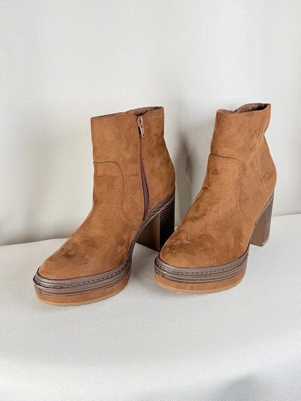 Wonderly Textile Super Brown Platform Heeled Ankle Boots Size Medium
